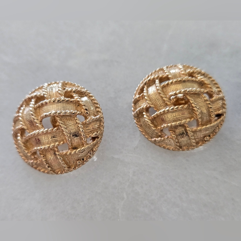 Vintage CASTLECLIFF Gold Tone Clip Earrings